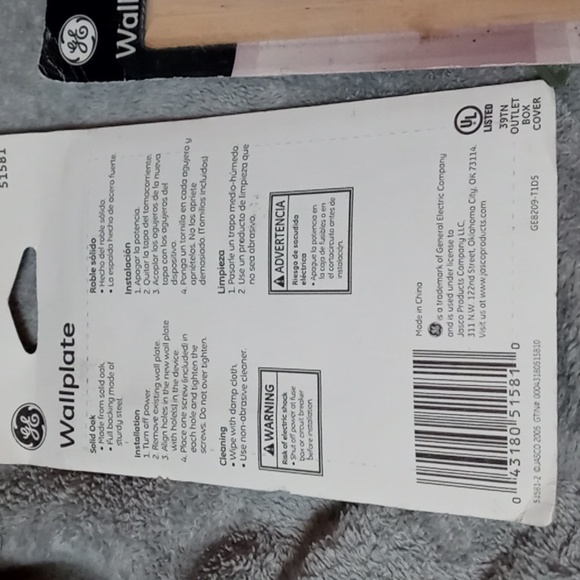 GE Solid Oak Paintable 2 Switch covers & 1 Outlet cover NIB - Picture 2 of 4